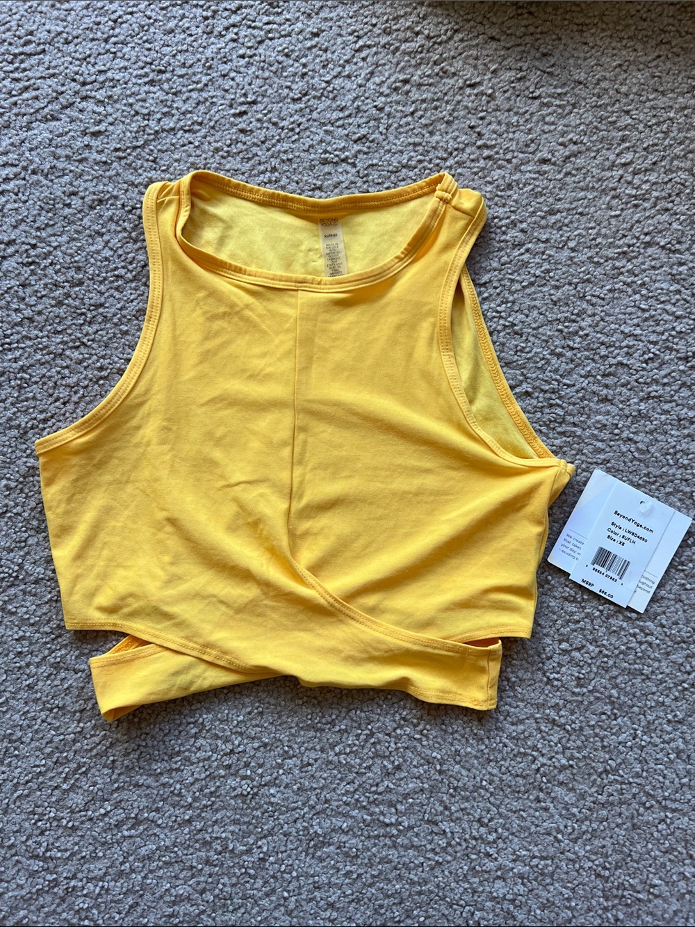 Beyond Yoga Featherweight Embrace Twist-Front Cropped Tank